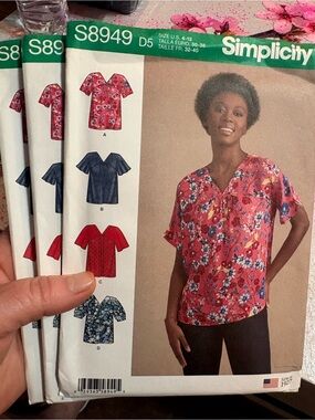 BN UNCUT SIMPLICITY 8949 D5 VINTAGE SEWING PATTERNS TOPS BLOUSES